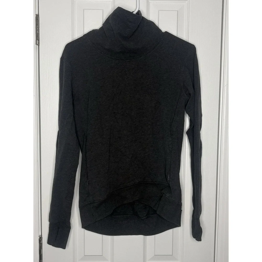Lululemon Women's Athletic Pullover Sweatshirt Grey‎ Size 4